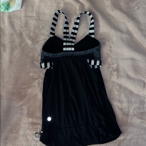 Lululemon built in bra tank - Picture 4 of 7